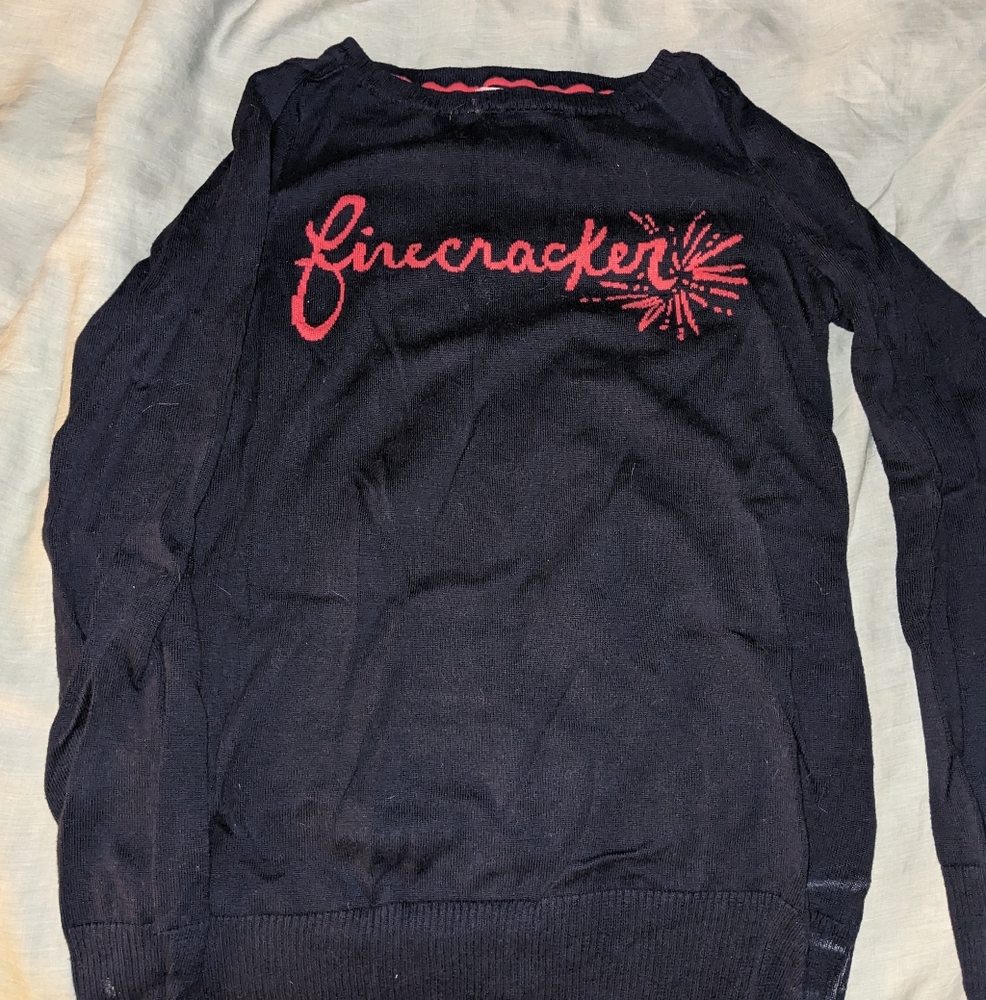 Pullover sweater